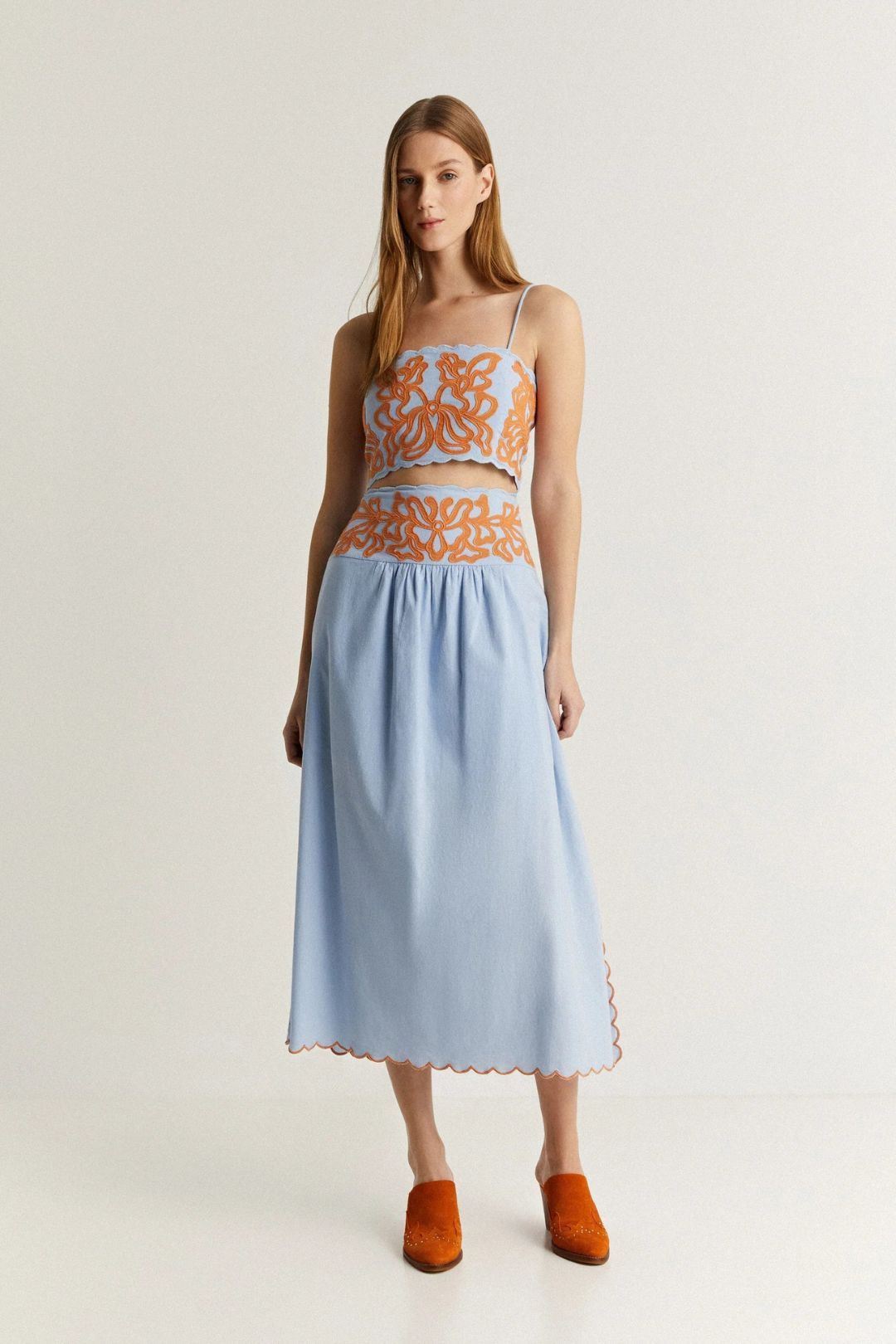 Conjunto Top e Saia Bordado