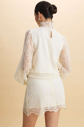 Conjunto de Renda Milano